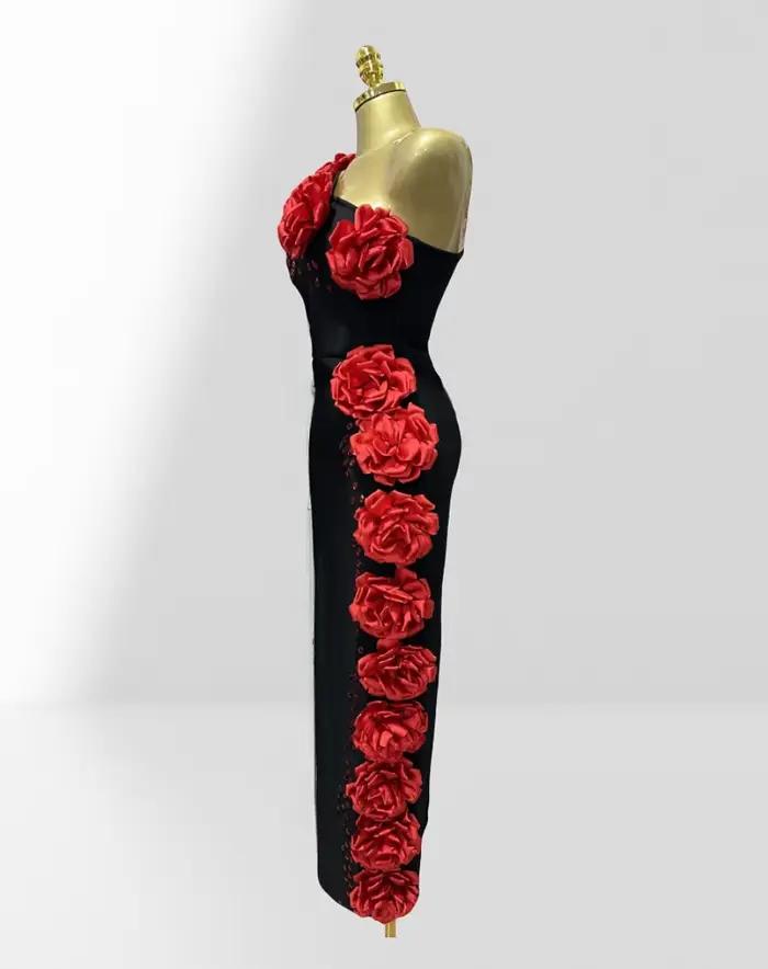 2025 nouvelles fleurs rouges brillant diamants Sexy épaule Oblique noir robe de pansement femme robe