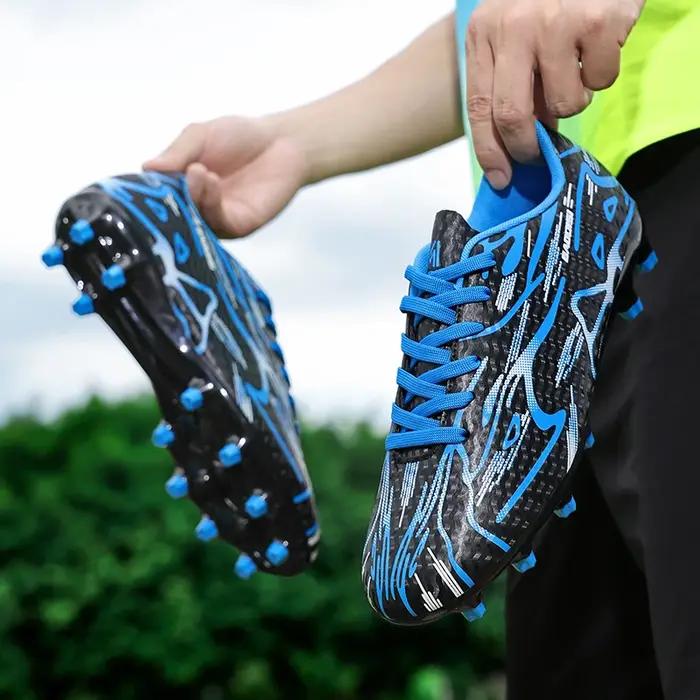 Chaussures de football à crampons longs et basses