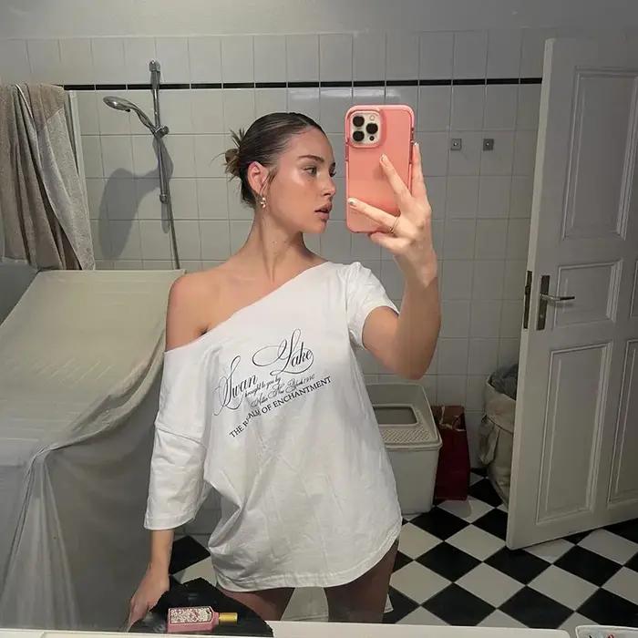 T-shirt féminin UOSU en polyester avec col rond et motifs tridimensionnels pour occasions estivales et streetwear