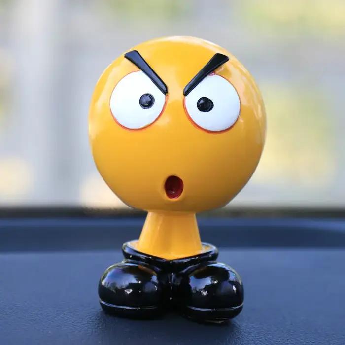 Poupée à tête secouante créative pour décoration de voiture