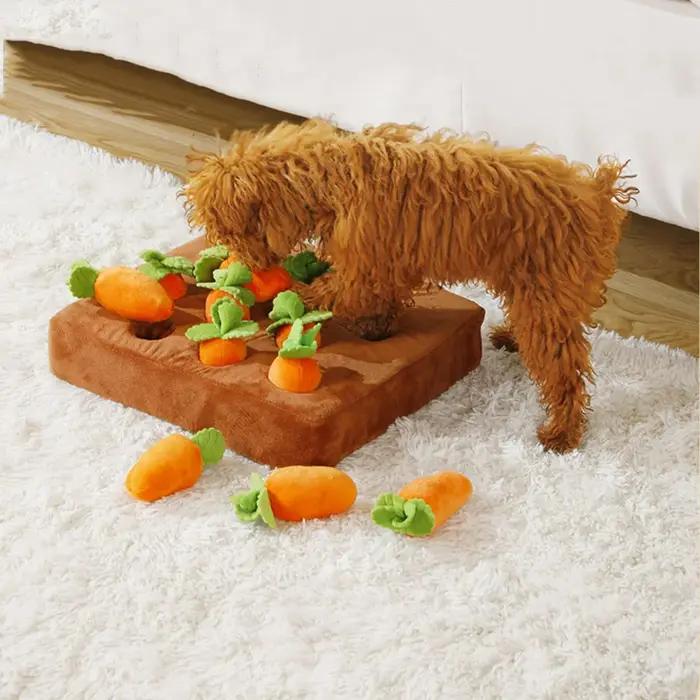 Jouet en peluche carotte pour chien