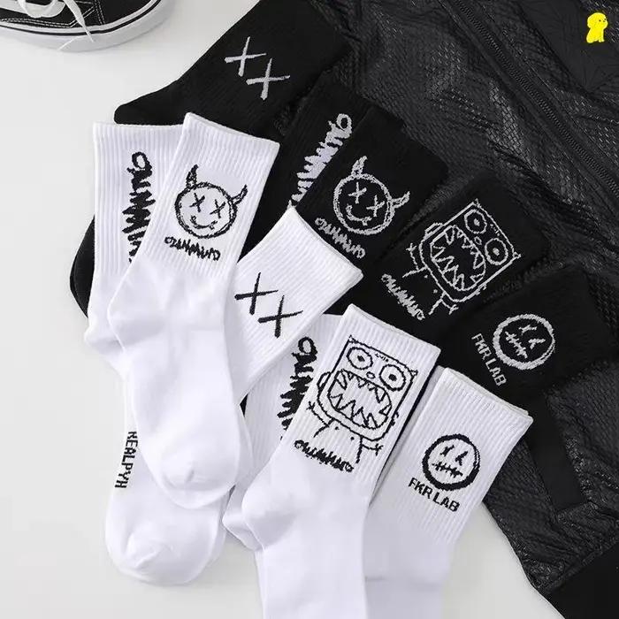 Chaussettes chasse originales motif démon - Chaussettes unisexes manga graffiti style harajuku chasse