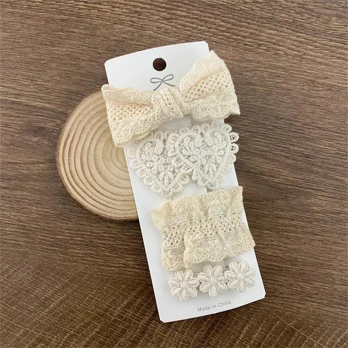 Épingle à cheveux brodée de fleurs pour bébé fille