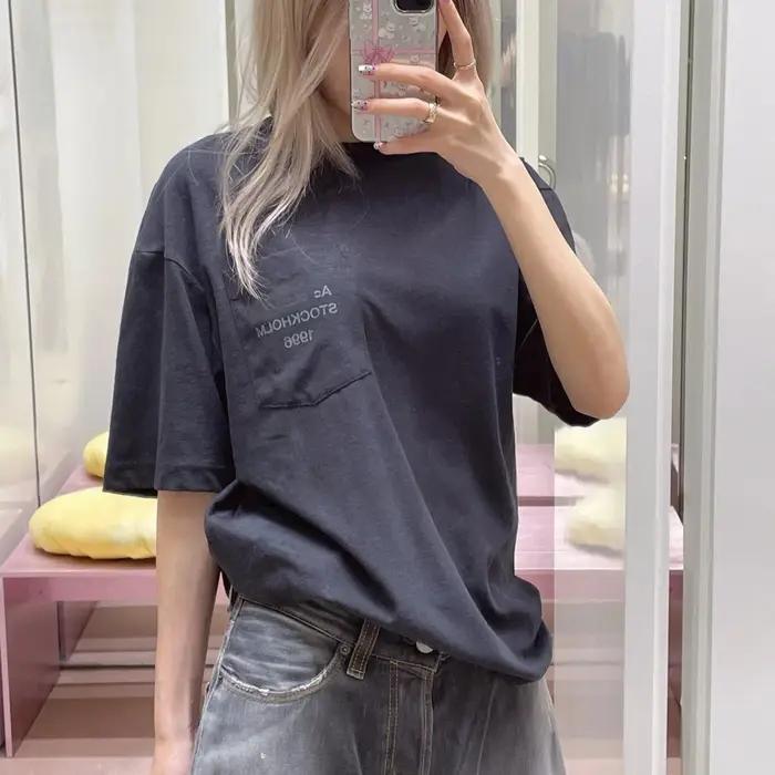 T-shirt en coton biologique à manches courtes avec poche brodée