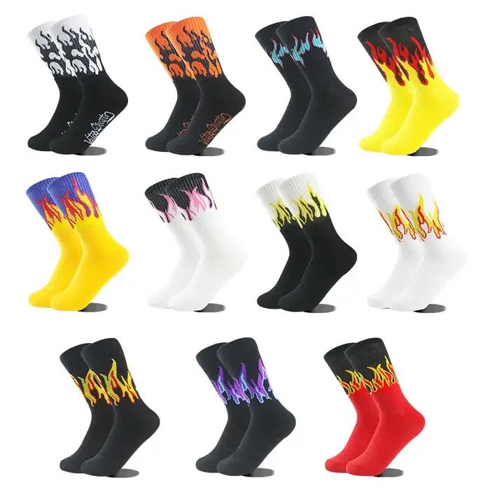 Chaussettes streetwear flammes rouges - Style hip-hop skateboard - Mode urbaine homme femme