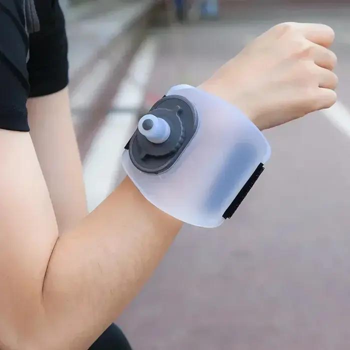Bouteille d'eau portable mains libres de 200 ml pour poignet, gadget d'hydratation pour la course à pied, le marathon, le cyclisme, le camping, l'escalade