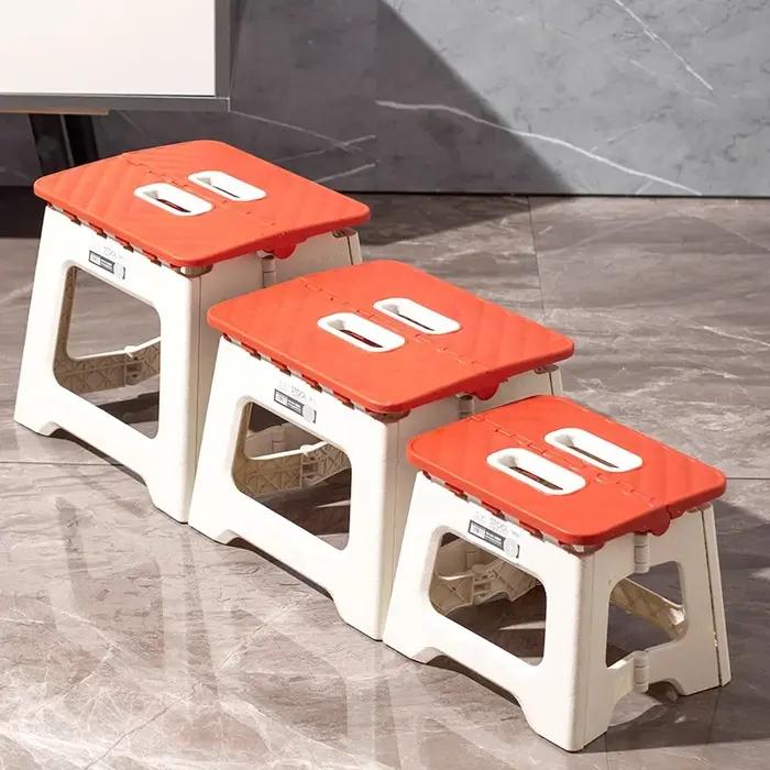 Petit tabouret pliant en plastique portable pour enfants, chaise pliable, pique-nique en plein air s