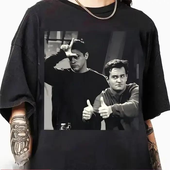 T-shirt imprimé à motif de la série télévisée « Friends »