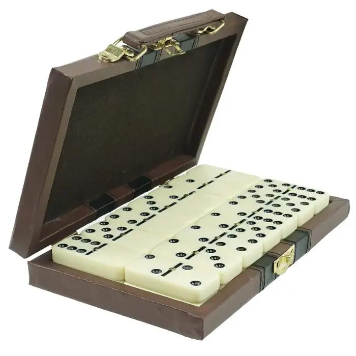 Grandes dominos double six couleur ivoire dans un coffret en cuir, dominos avec clous - Cadeau de casino