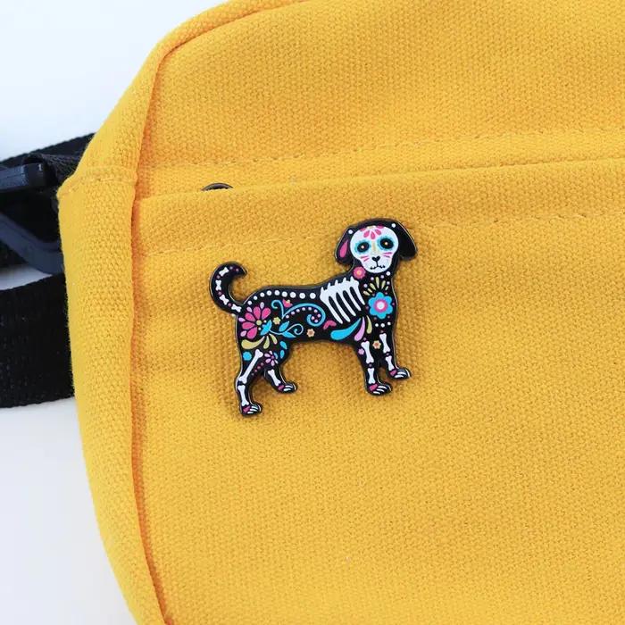 Broche émaillée Chien Crâne de Sucre Jour des Morts