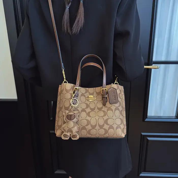 Nouveau sac à main tendance 2026 pour femme, style européen et américain, sac fourre-tout décontract