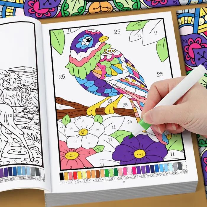 Livre de coloriage numérique, coloriage par numéros, un livre de coloriage avec des combinaisons diverses de personnages, d'animaux fantastiques et de la nature.