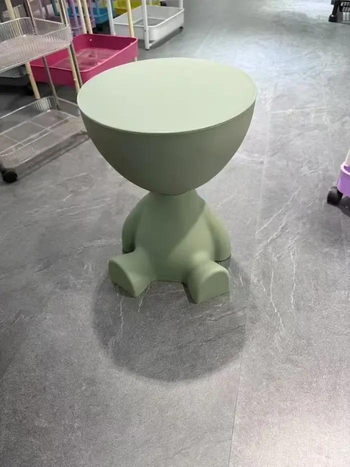 Table de chevet en forme d'ours multifonctionnelle en plastique minimaliste moderne pour chambre à coucher ou salon occaions spéciales