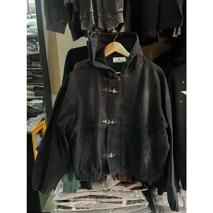 Sweat à capuche oversize Y2K style américain punk hip-hop avec boutons métalliques pour homme