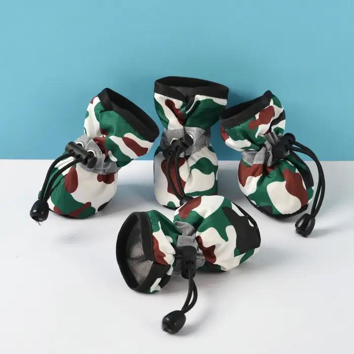 Chaussures pour chiens camouflées antidérapantes réfléchissantes pour petits et grands chiens bottes de sécurité pour déplacements extérieurs