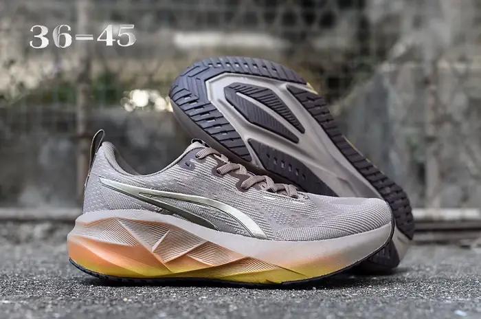 Chaussures de course pour hommes en vente chaude, respirantes, légères, avec absorption des chocs