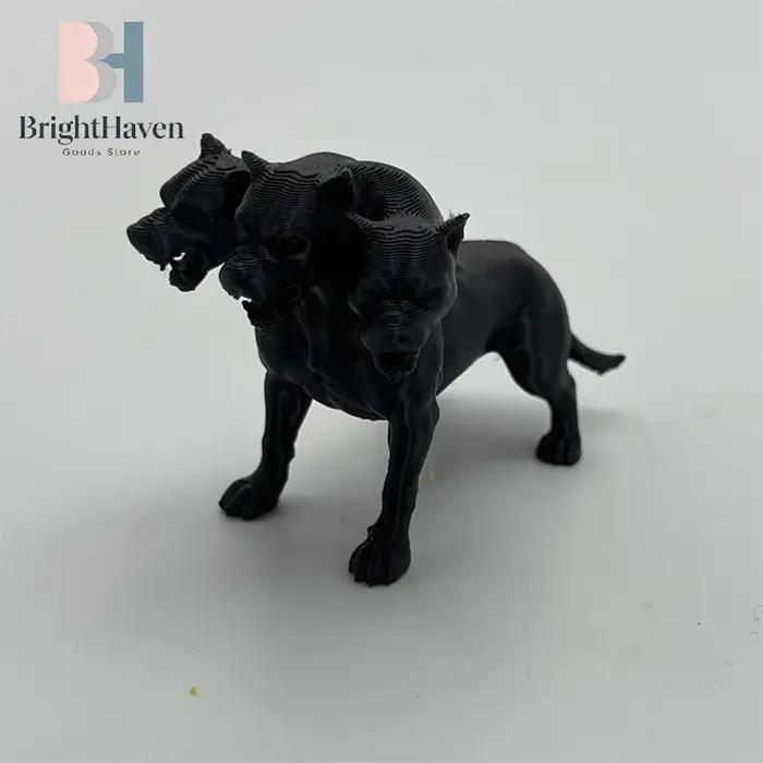 Statue de chien à trois têtes gothique