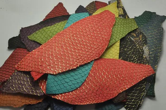 25*10 cm coloré véritable saumon peau de poisson pièce en cuir multicolore bricolage sac ceinture chaussures accessoires