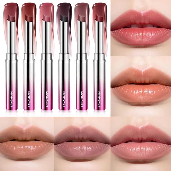 Le gloss à lèvres mat velouté est longue tenue
