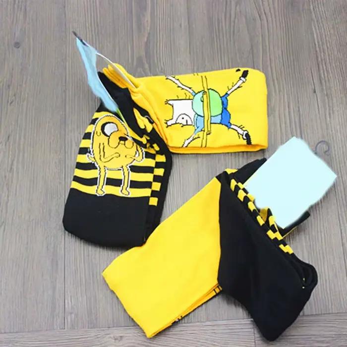 Chaussettes chasse motifs anime aventure jaunes - coton rôlistes comics homme femme originales