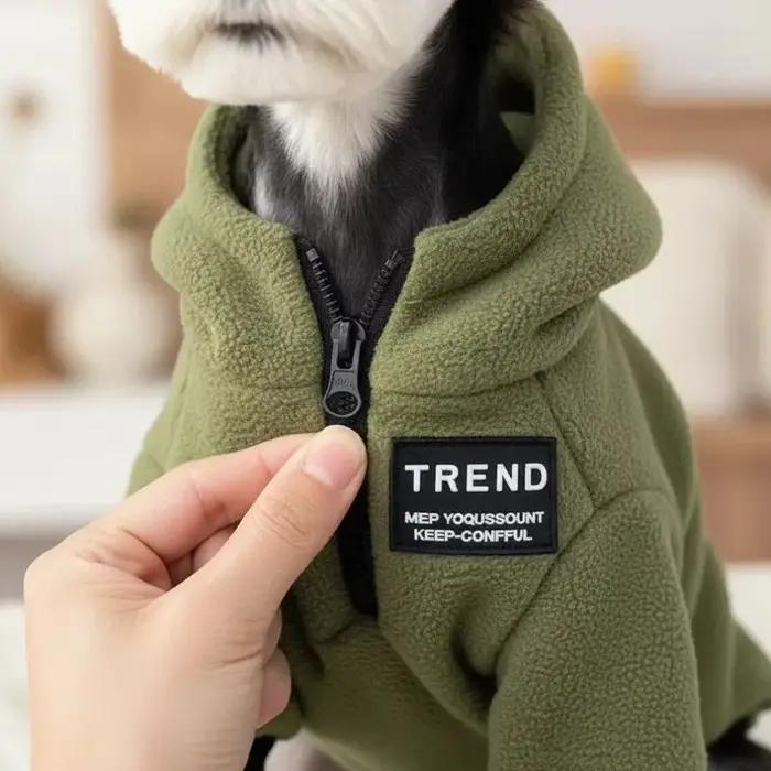 Sweat-shirt en polaire pour chien à capuche, élégant et confortable pour chien hiver, pour promenade et excursions, à offrir pour chien occassions spéciales