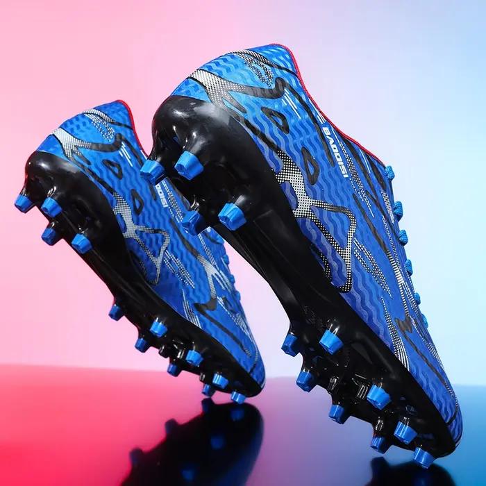 Chaussures de football à crampons longs et basses