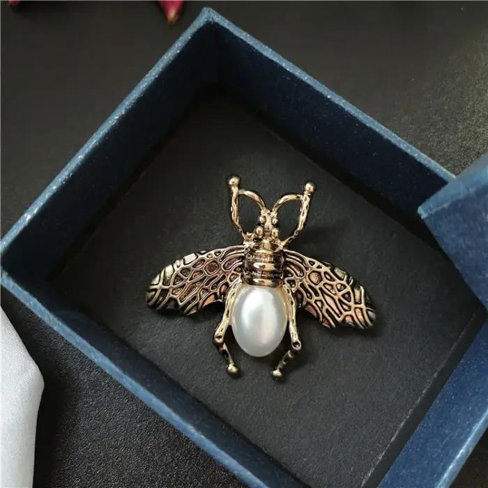 Femmes hommes Vintage rétro abeille broche mode élégant classique moyen Design unisexe vêtements manteau Bages