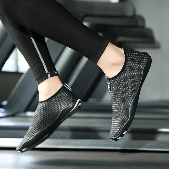 Chaussures d'eau pour hommes, chaussures pieds nus à séchage rapide, baskets de plage, chaussettes d
